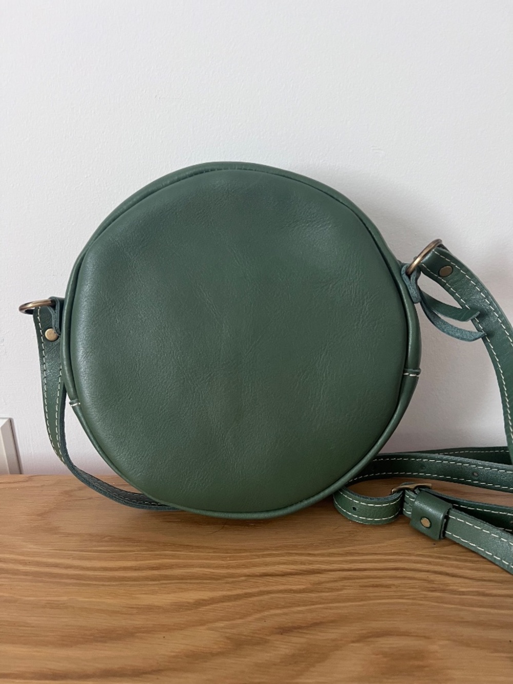 Portland Leather Large Green Circle Bag - Picture 2 of 8